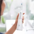 Oral-B Aquacare Pro-Expert 2