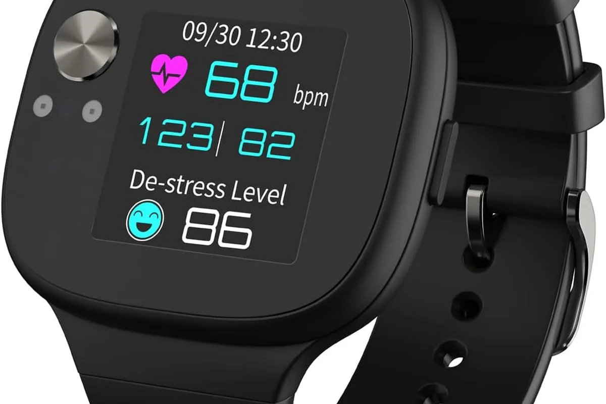 ASUS VivoWatch BP con los dos contactos del sensor en el lateral de la caja