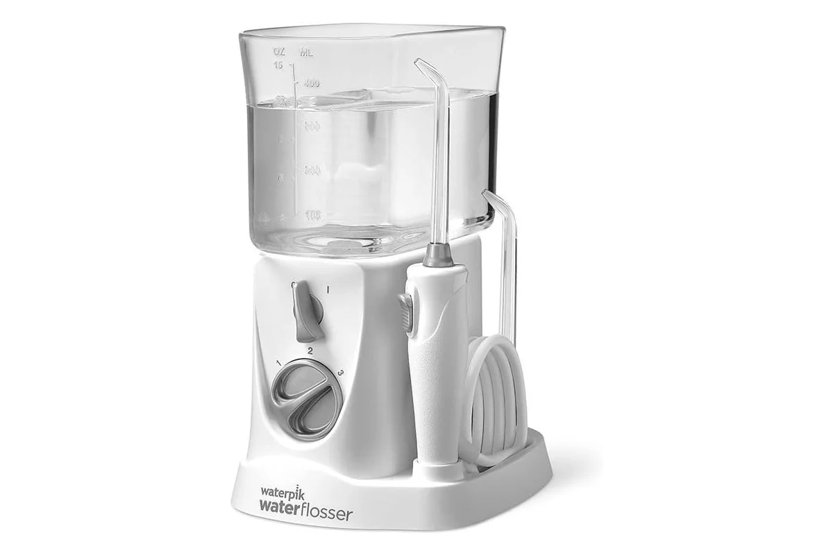 el Waterpik WP300 Traveler visto de frente