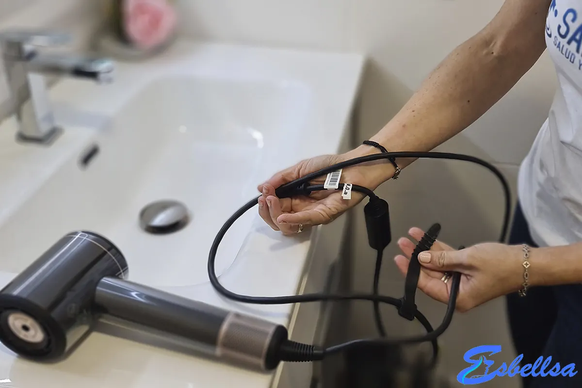 Cecotec Bamba Ionicare Touch cable
