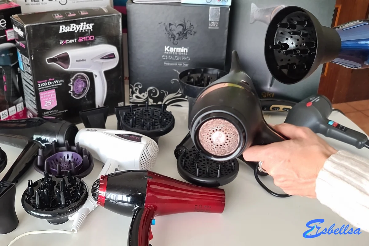 el filtro trasero del ghd helios se suelta sin herramientas para limpiarle la pelusa
