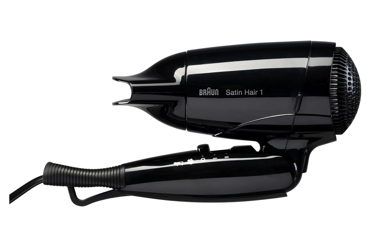 Braun Satin Hair 1 abierto y plegado, con la boquilla puesta