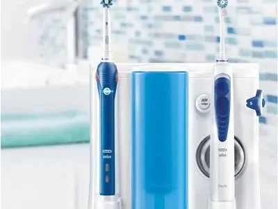 Cepillos eléctricos con Irrigador dental